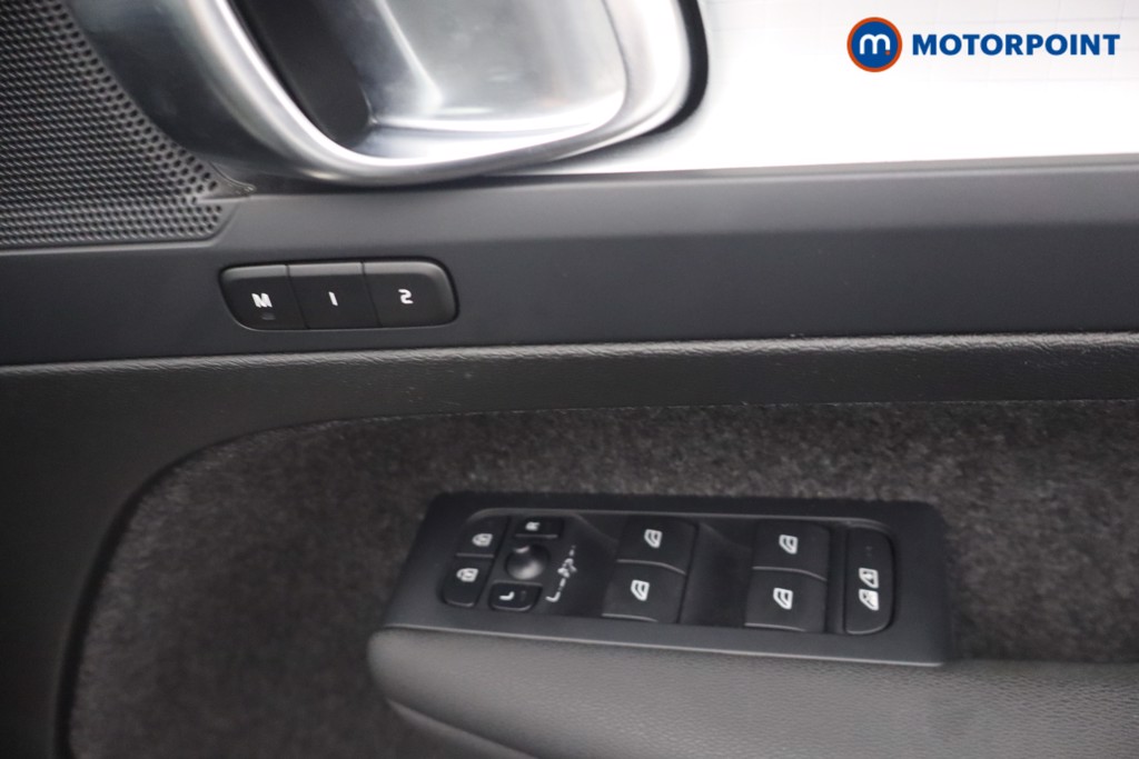 Volvo Xc40 Plus Automatic Petrol SUV - Stock Number (1660774) - 12th supplementary image
