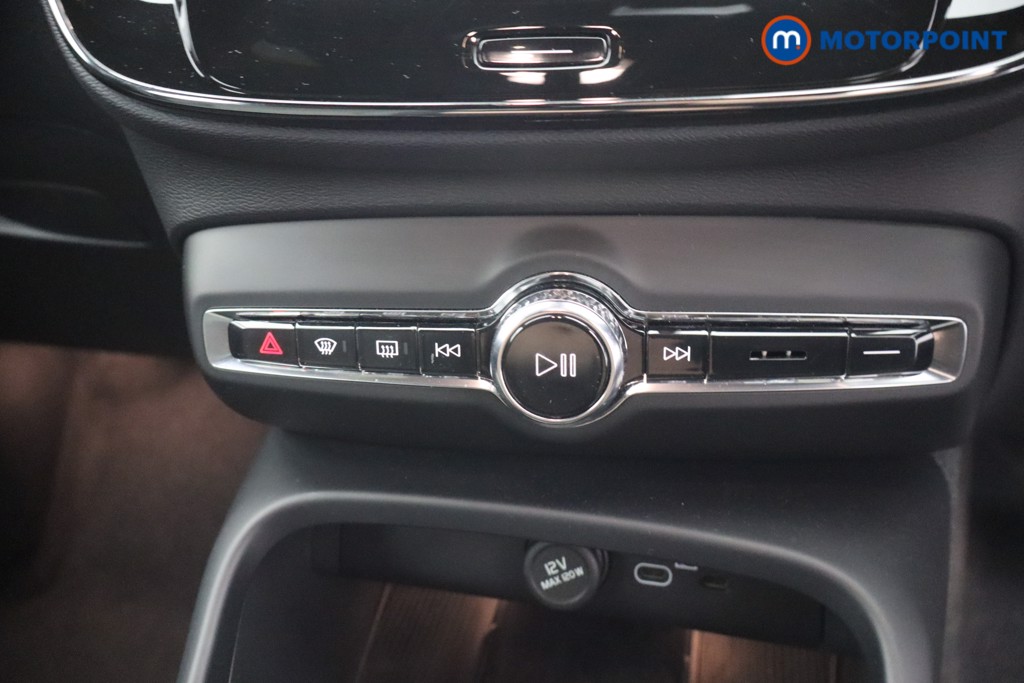 Volvo Xc40 Plus Automatic Petrol SUV - Stock Number (1660774) - 18th supplementary image