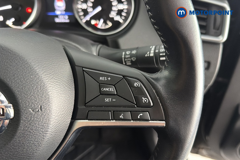 Nissan Qashqai N-Connecta Manual Petrol SUV - Stock Number (1648434) - 3rd supplementary image