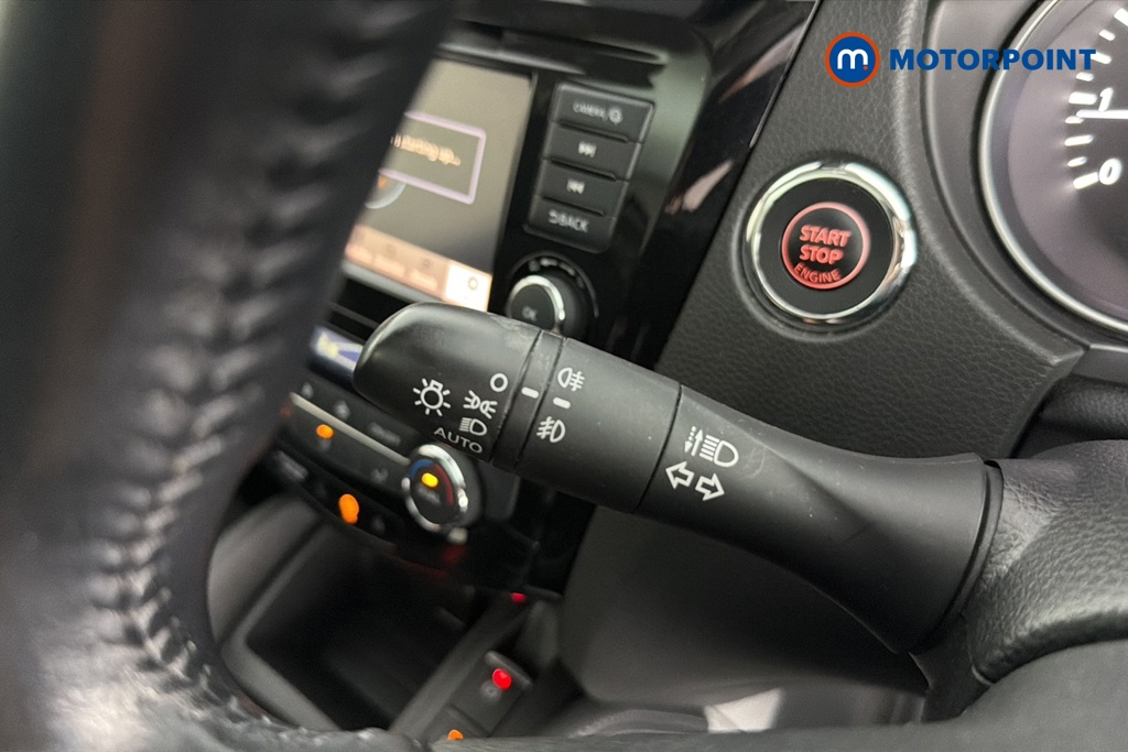 Nissan Qashqai N-Connecta Manual Petrol SUV - Stock Number (1648434) - 5th supplementary image