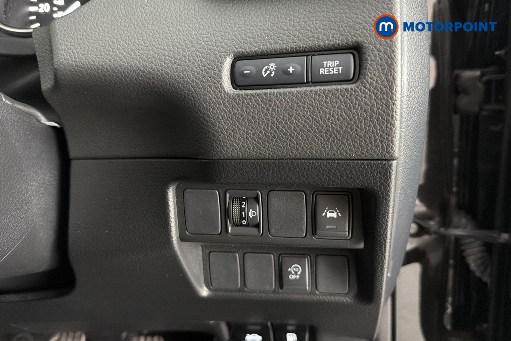 Nissan Qashqai N-Connecta Manual Petrol SUV - Stock Number (1648434) - 11th supplementary image