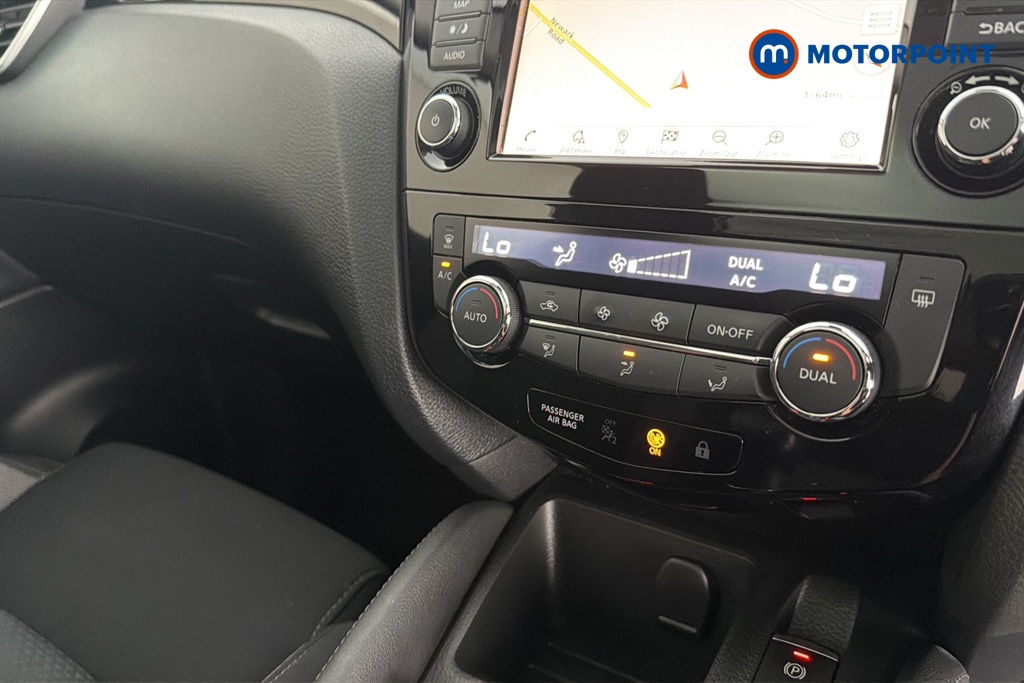 Nissan Qashqai N-Connecta Manual Petrol SUV - Stock Number (1648434) - 12th supplementary image