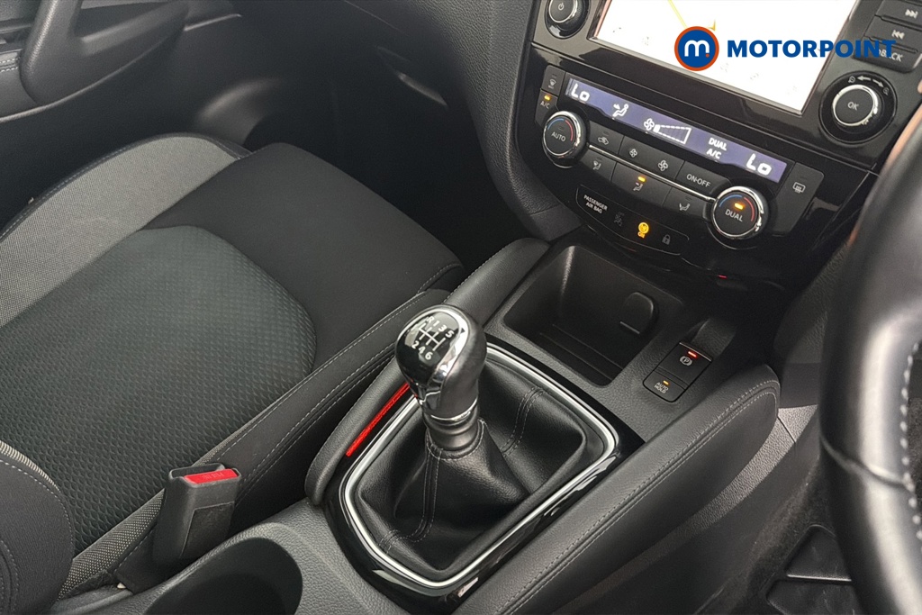 Nissan Qashqai N-Connecta Manual Petrol SUV - Stock Number (1648434) - 15th supplementary image