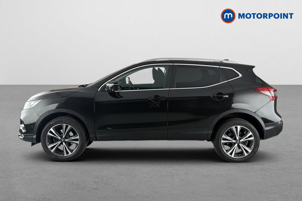 Nissan Qashqai N-Connecta Manual Petrol SUV - Stock Number (1648434) - Drivers side