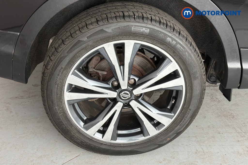 Nissan Qashqai N-Connecta Manual Petrol SUV - Stock Number (1648434) - 46th supplementary image