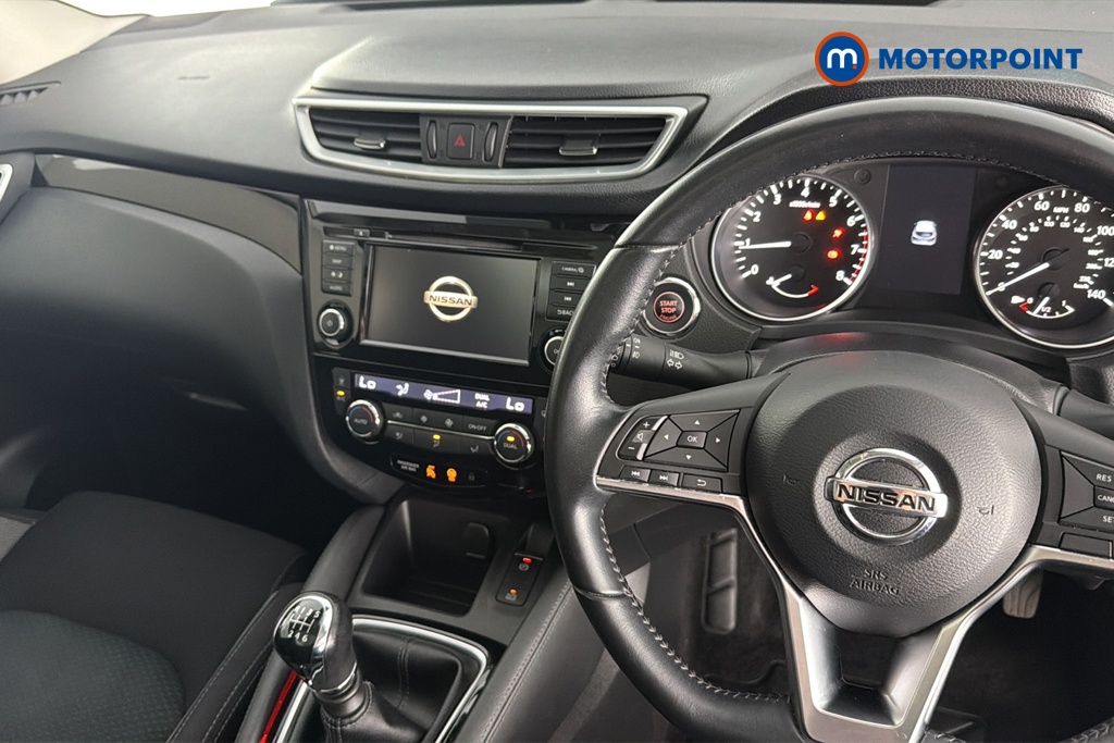Nissan Qashqai N-Connecta Manual Petrol SUV - Stock Number (1648434) - 1st supplementary image