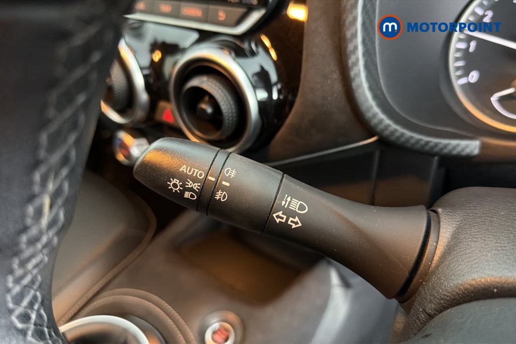 Nissan Juke Tekna-Plus Manual Petrol SUV - Stock Number (1648437) - 5th supplementary image