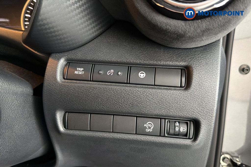 Nissan Juke Tekna-Plus Manual Petrol SUV - Stock Number (1648437) - 11th supplementary image