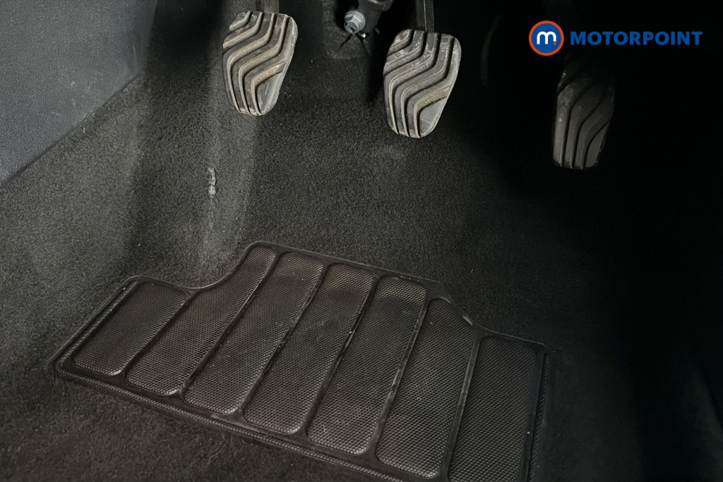 Nissan Juke Tekna-Plus Manual Petrol SUV - Stock Number (1648437) - 24th supplementary image
