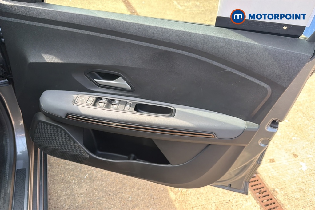 Dacia Jogger Extreme Automatic Petrol-Electric Hybrid People Carrier - Stock Number (1648670) - 18th supplementary image