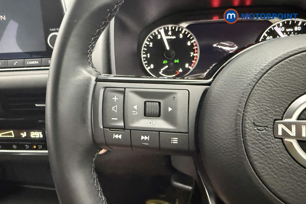 Nissan Qashqai Acenta Premium Manual Petrol SUV - Stock Number (1654604) - 7th supplementary image