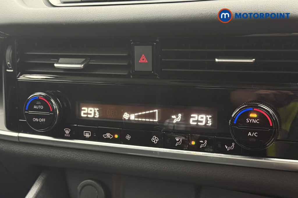 Nissan Qashqai Acenta Premium Manual Petrol SUV - Stock Number (1654604) - 12th supplementary image