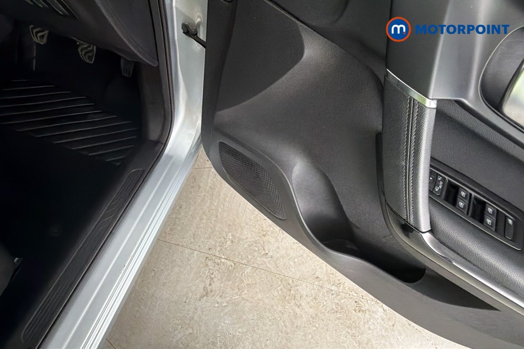 Renault Kadjar Iconic Manual Petrol SUV - Stock Number (1655425) - 21st supplementary image