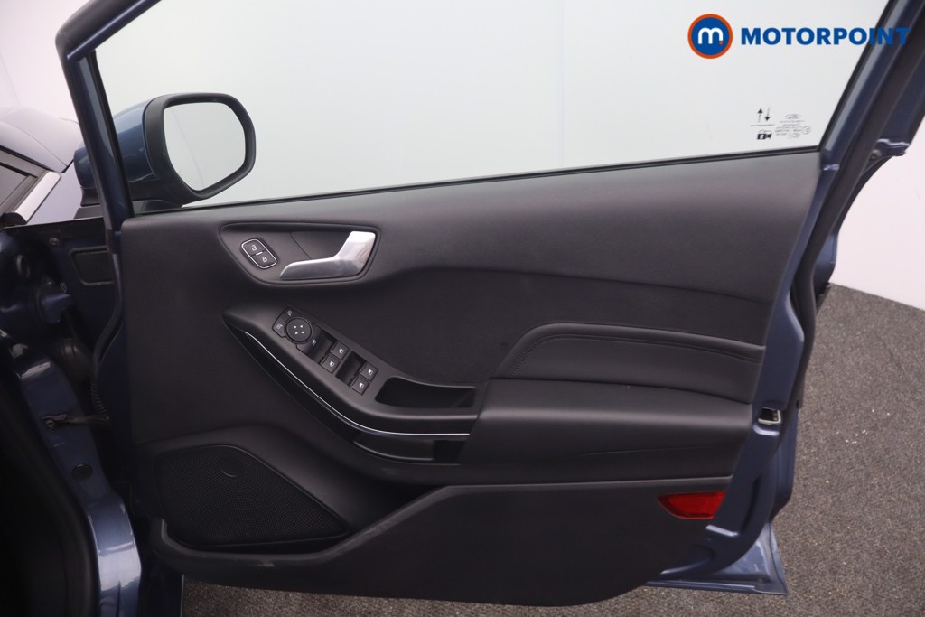 Ford Fiesta Titanium Vignale Manual Petrol Hatchback - Stock Number (1655439) - 9th supplementary image