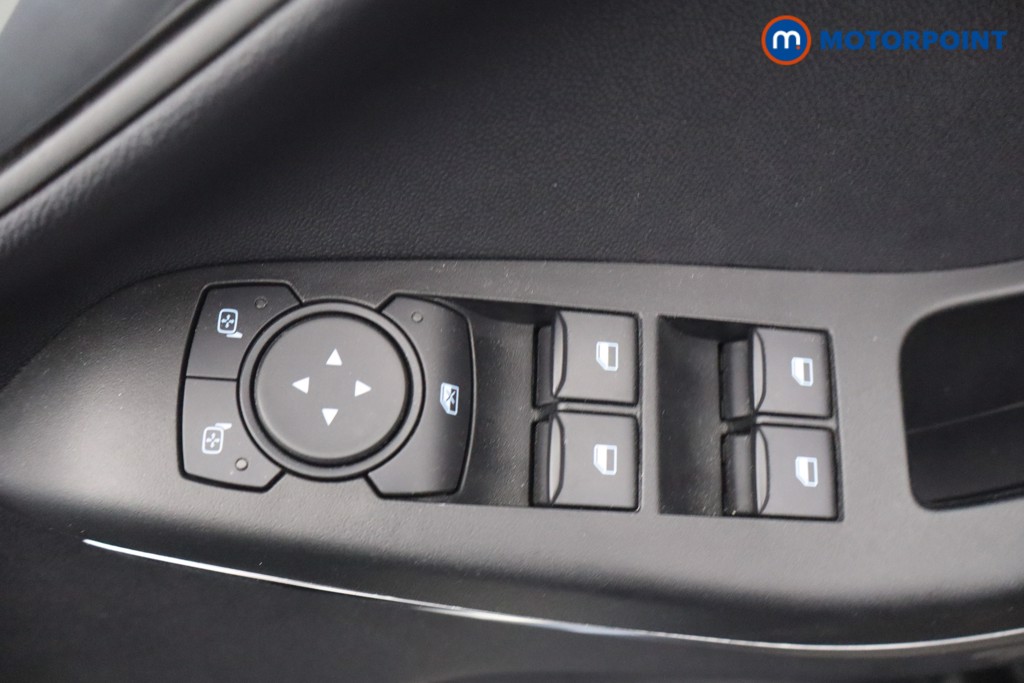 Ford Fiesta Titanium Vignale Manual Petrol Hatchback - Stock Number (1655439) - 10th supplementary image