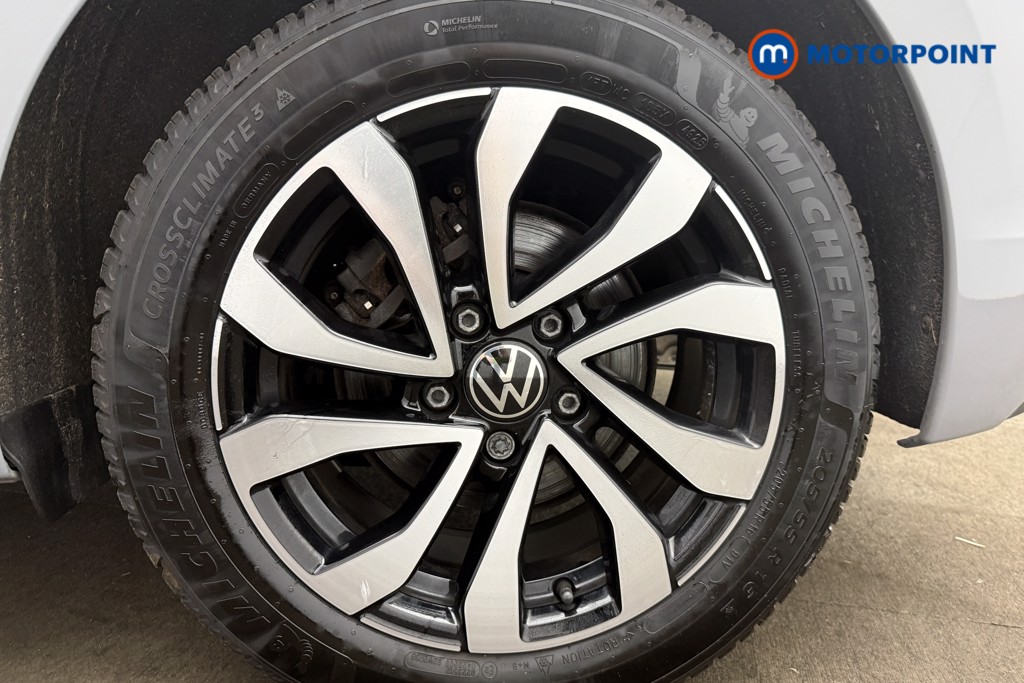 Volkswagen Golf Active Automatic Petrol Hatchback - Stock Number (1655669) - 13th supplementary image