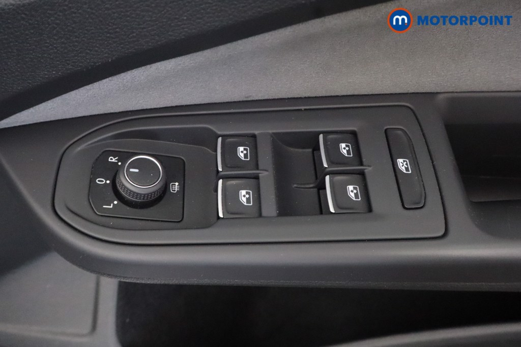 Volkswagen Golf R-Line Automatic Petrol Hatchback - Stock Number (1655678) - 24th supplementary image