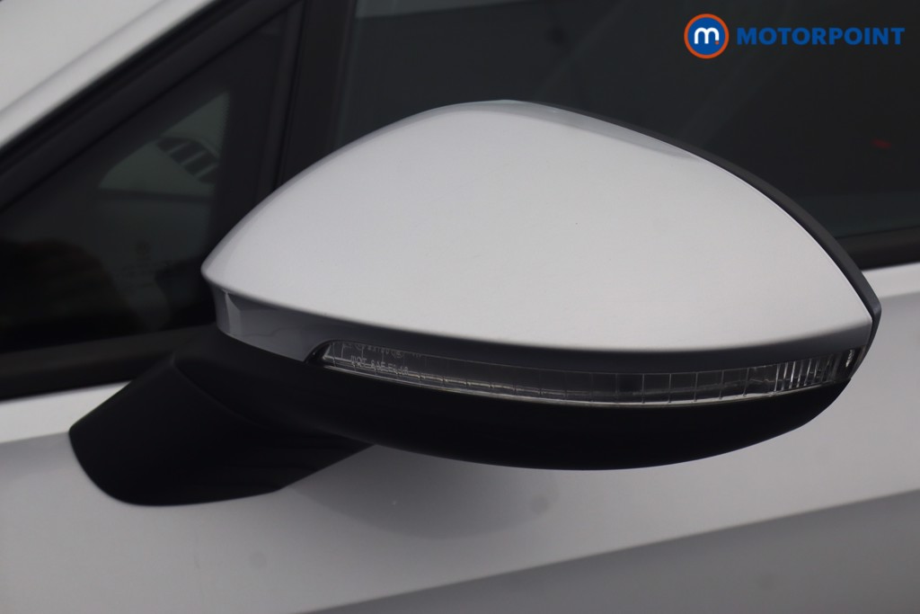 Volkswagen Golf R-Line Automatic Petrol Hatchback - Stock Number (1655678) - 30th supplementary image