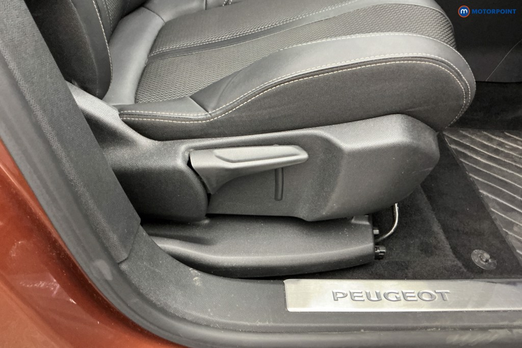 Peugeot 5008 GT Automatic Diesel SUV - Stock Number (1655864) - 17th supplementary image
