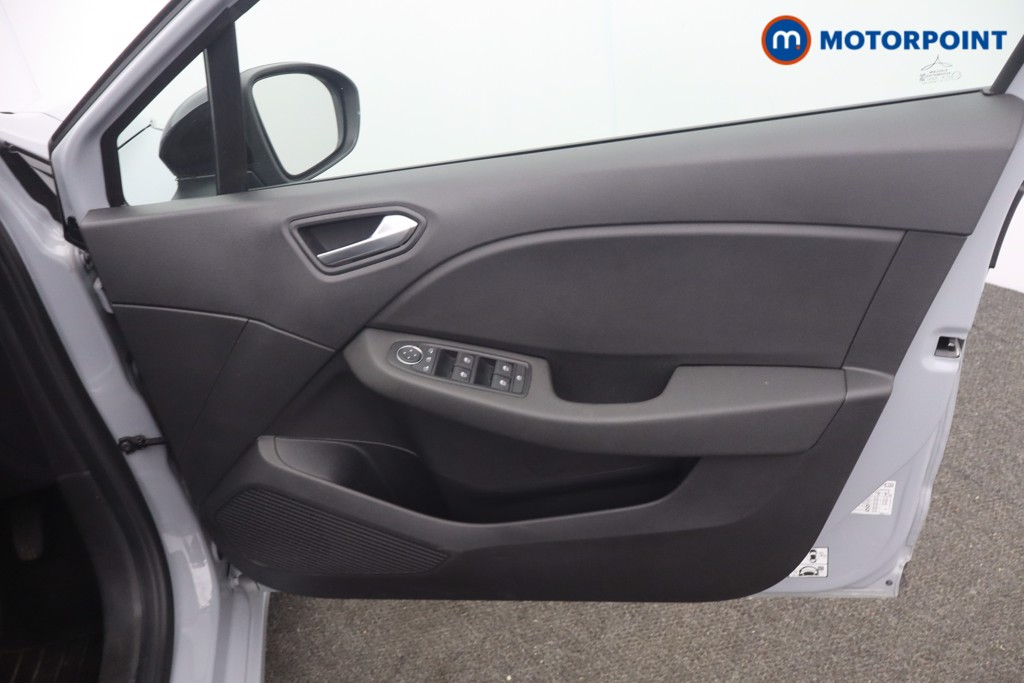 Renault Clio Evolution Manual Petrol Hatchback - Stock Number (1655938) - 8th supplementary image