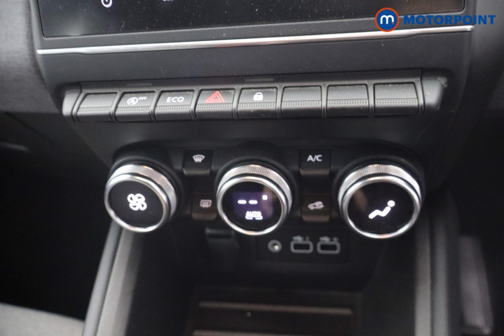Renault Clio Evolution Manual Petrol Hatchback - Stock Number (1655938) - 15th supplementary image