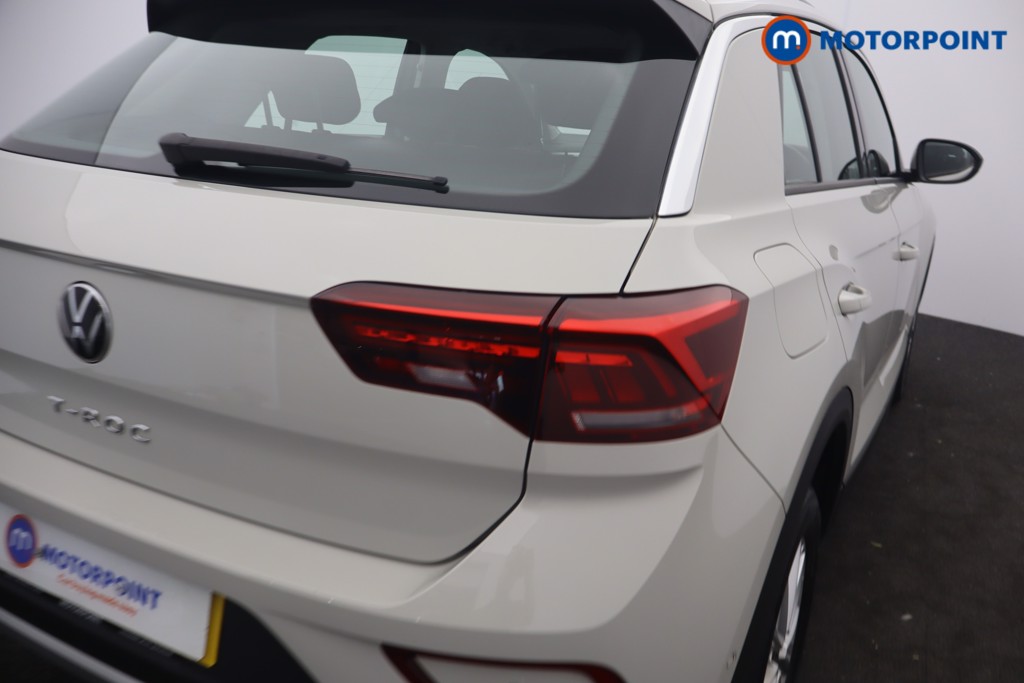 Volkswagen T-Roc Life Manual Petrol SUV - Stock Number (1657534) - 3rd supplementary image
