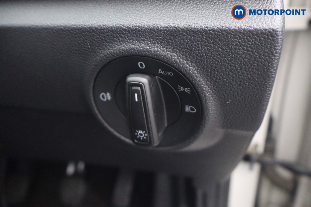 Volkswagen T-Roc Life Manual Petrol SUV - Stock Number (1657534) - 13th supplementary image