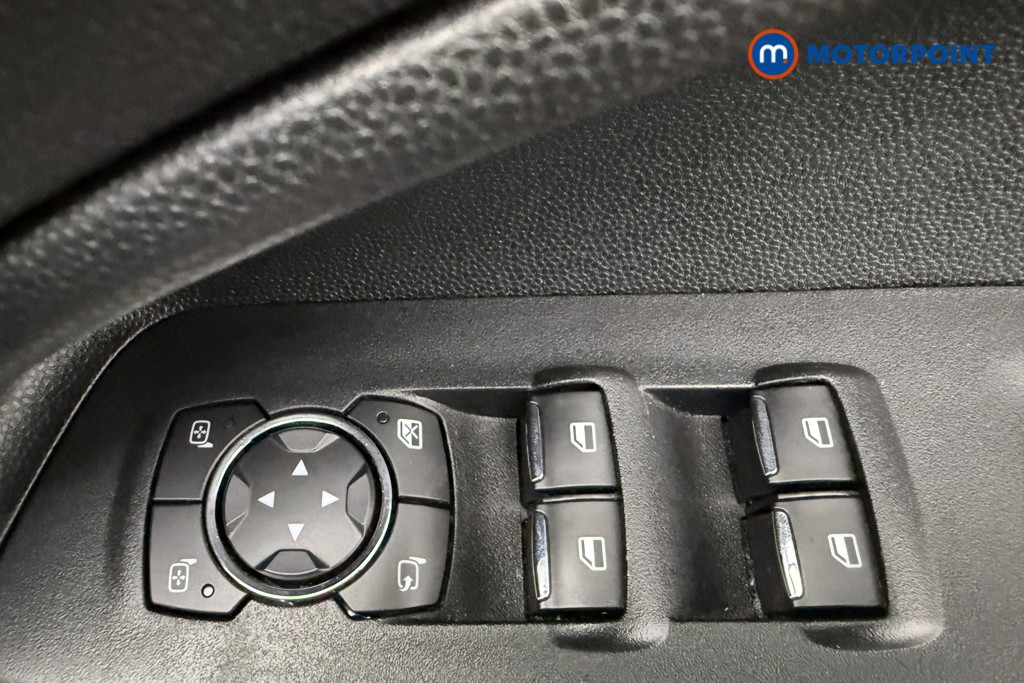 Ford Ecosport Titanium Manual Petrol SUV - Stock Number (1657570) - 19th supplementary image