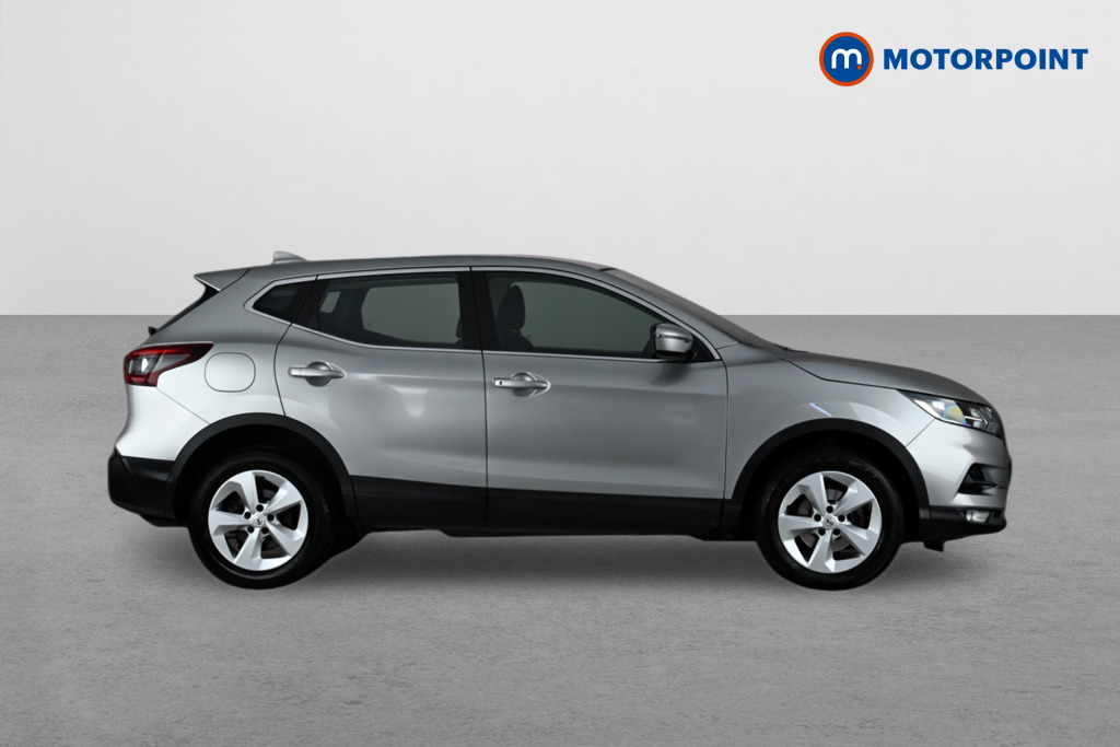 Nissan Qashqai Acenta Premium Manual Diesel SUV - Stock Number (1657768) - Drivers side