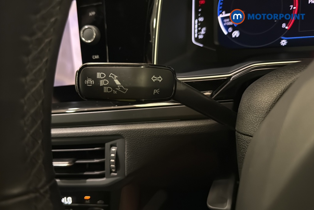 Volkswagen Polo R-Line Manual Petrol Hatchback - Stock Number (1659049) - 5th supplementary image