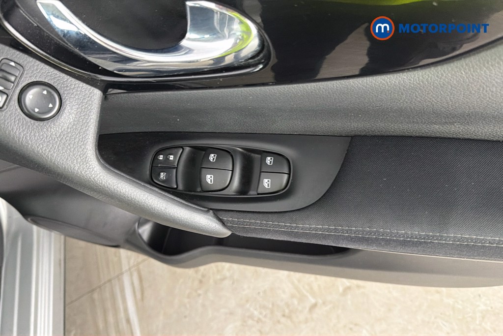 Nissan Qashqai Acenta Premium Manual Petrol SUV - Stock Number (1659462) - 20th supplementary image