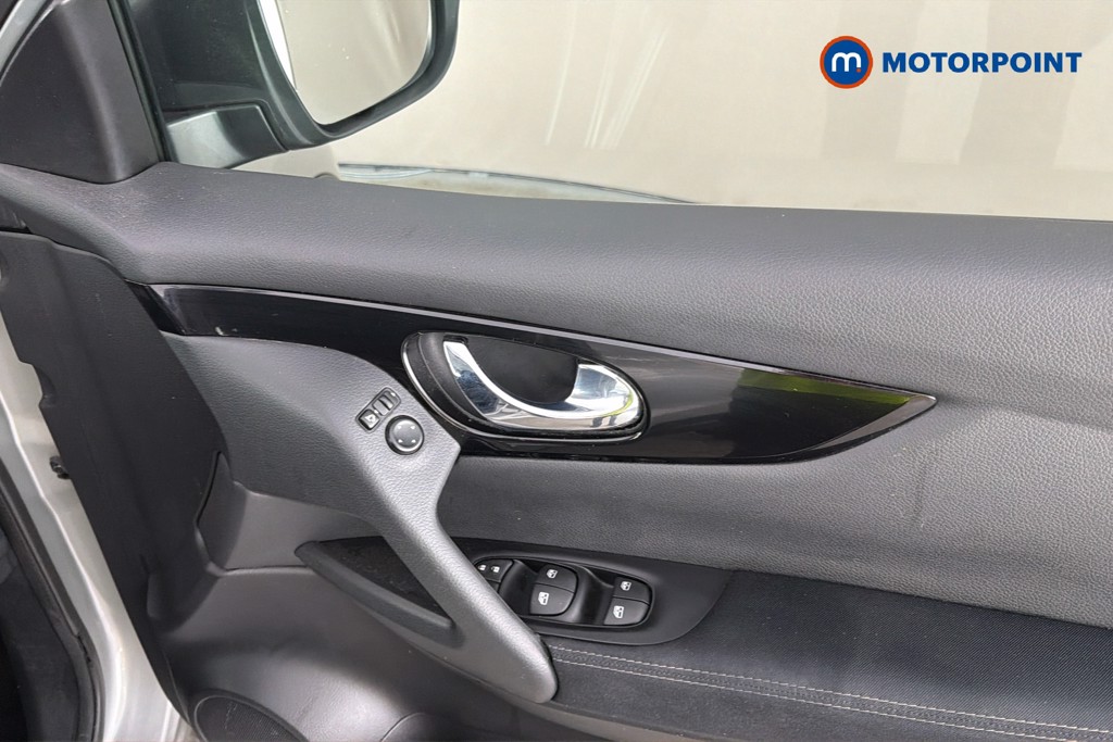 Nissan Qashqai Acenta Premium Manual Petrol SUV - Stock Number (1659462) - 42nd supplementary image