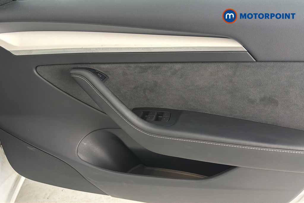 Tesla Model 3 Performance Automatic Electric Saloon - Stock Number (1659714) - 18th supplementary image