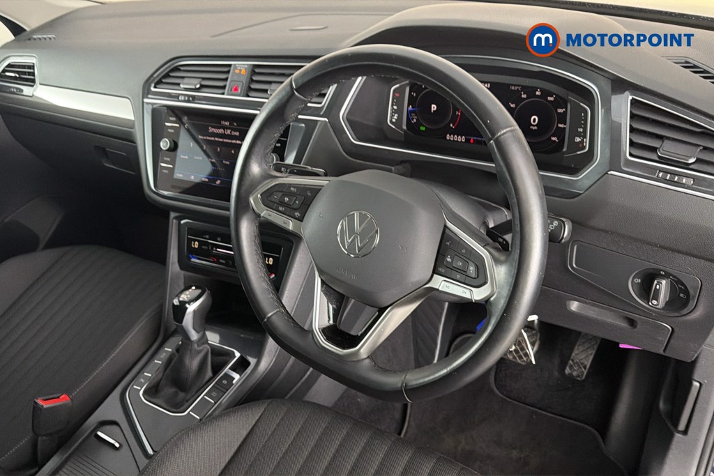 Volkswagen Tiguan Allspace Life Automatic Petrol SUV - Stock Number (1659977) - 1st supplementary image