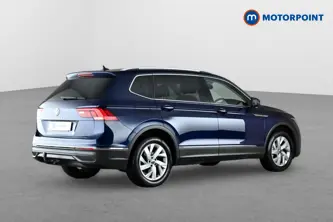 Volkswagen Tiguan Allspace Life Automatic Petrol SUV - Stock Number (1659977) - Drivers side rear corner