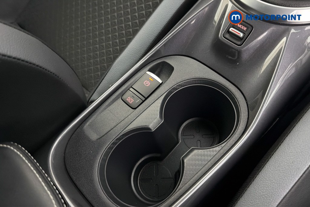 Nissan Juke N-Connecta Manual Petrol SUV - Stock Number (1660068) - 16th supplementary image