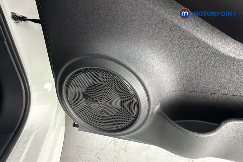 Nissan Juke N-Connecta Manual Petrol SUV - Stock Number (1660068) - 21st supplementary image