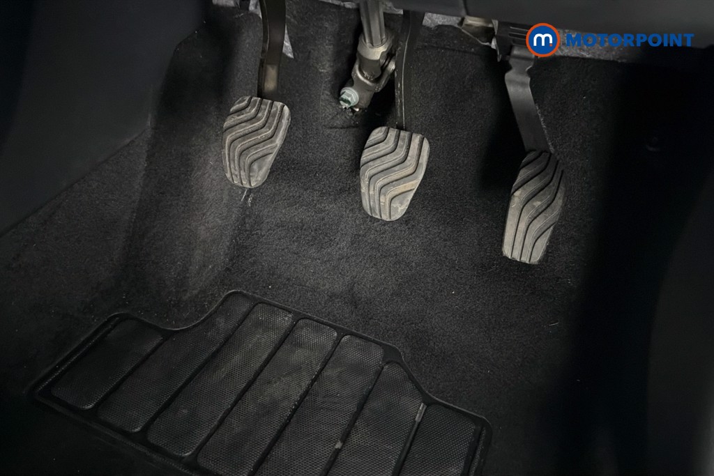Nissan Juke N-Connecta Manual Petrol SUV - Stock Number (1660068) - 27th supplementary image