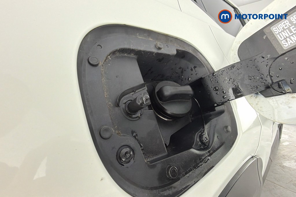 Nissan Juke N-Connecta Manual Petrol SUV - Stock Number (1660068) - 41st supplementary image