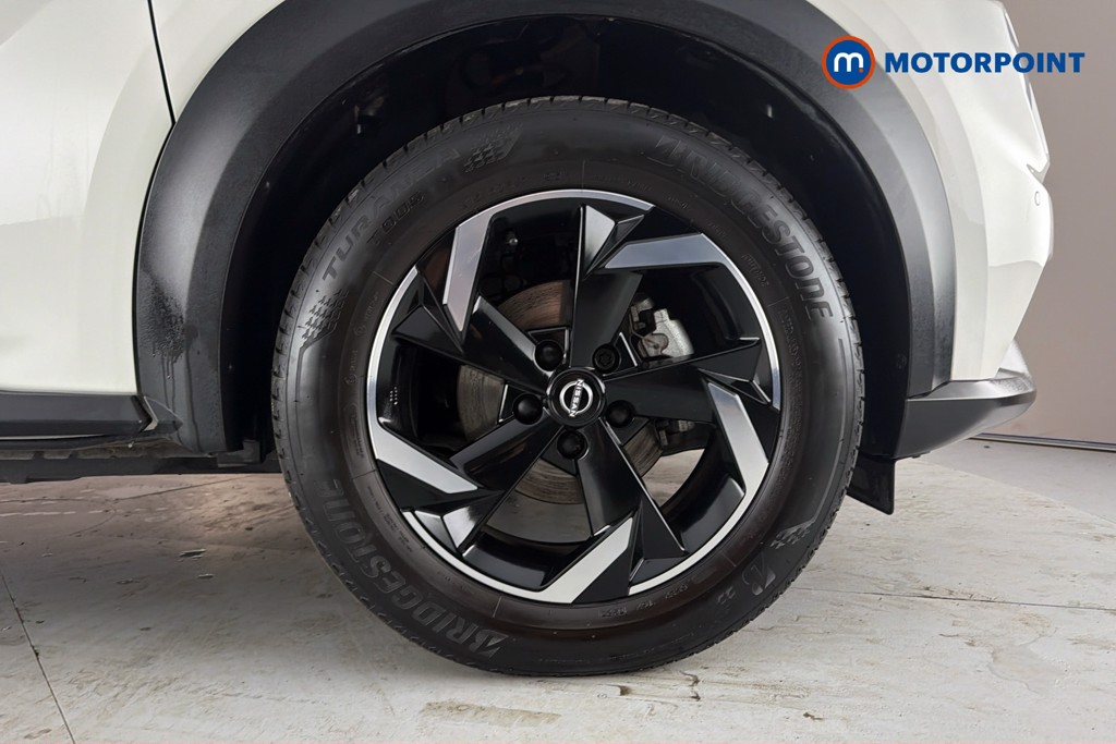 Nissan Juke N-Connecta Manual Petrol SUV - Stock Number (1660068) - 50th supplementary image