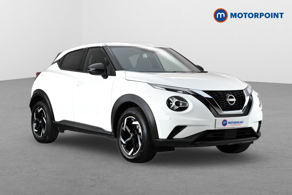 Nissan Juke N-Connecta Manual Petrol SUV - Stock Number (1660068) - Drivers side front corner