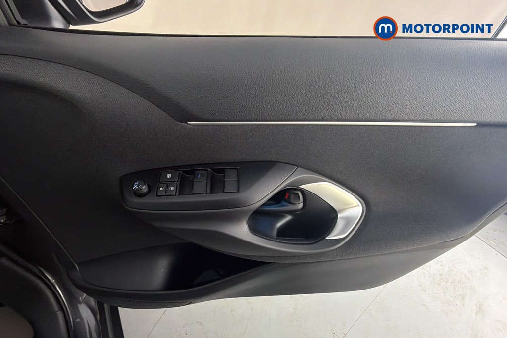Toyota Yaris Cross Design Automatic Petrol-Electric Hybrid Estate - Stock Number (1660707) - 19th supplementary image