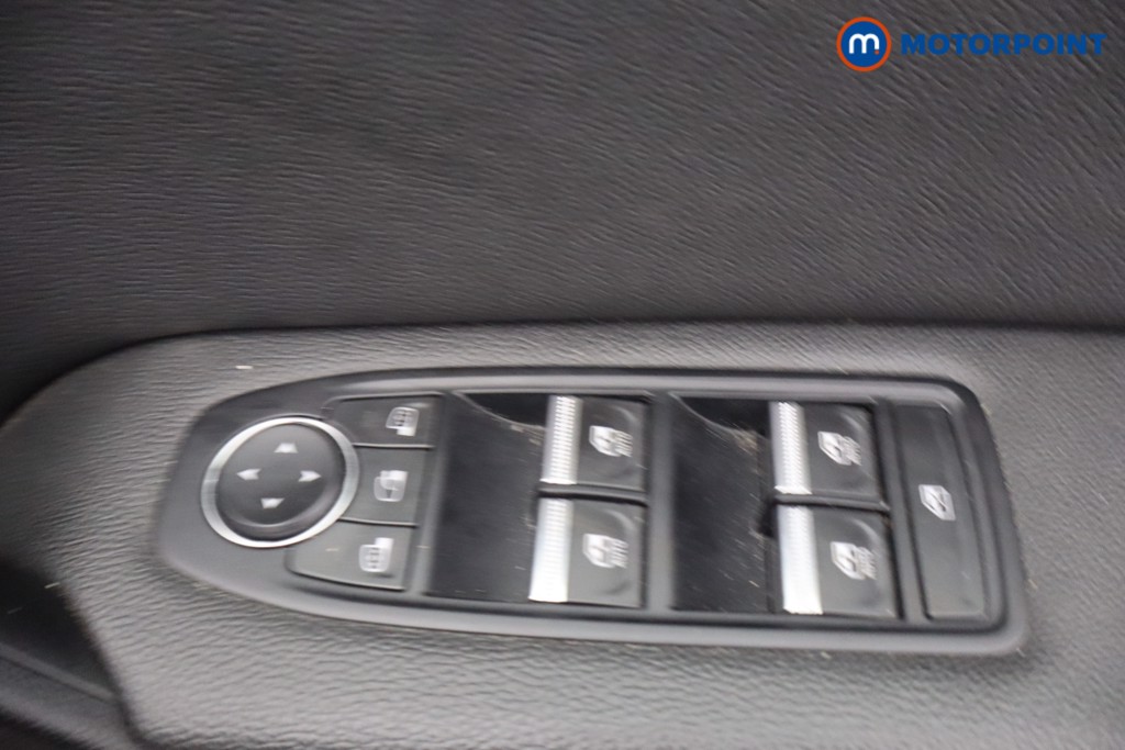 Renault Captur Techno Manual Petrol SUV - Stock Number (1660761) - 12th supplementary image