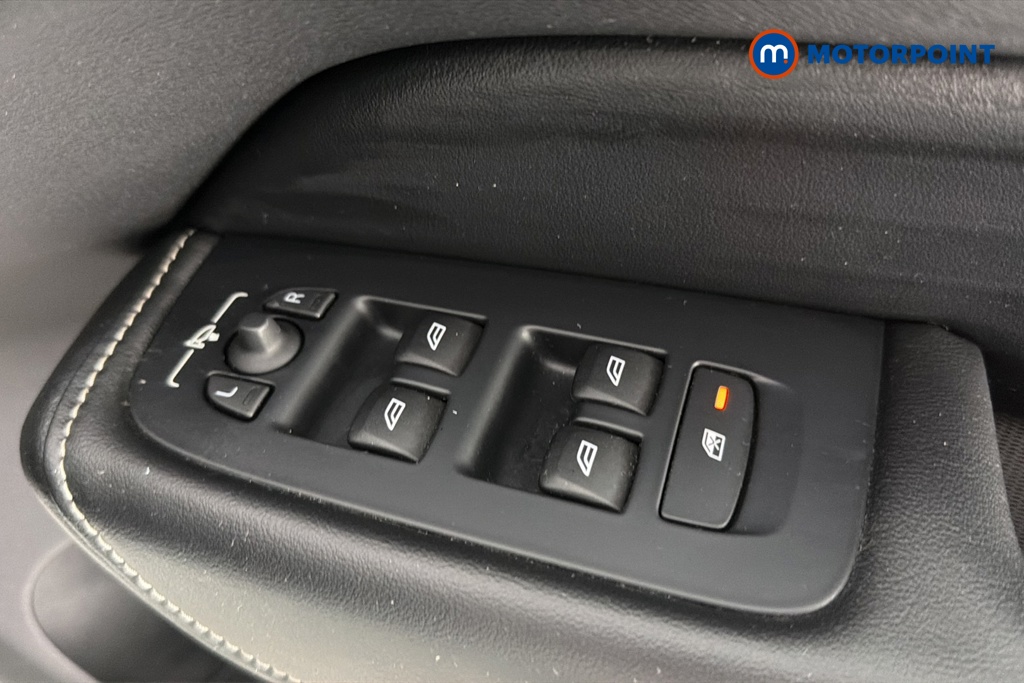 Volvo Xc60 R Design Pro Automatic Petrol SUV - Stock Number (1660793) - 19th supplementary image