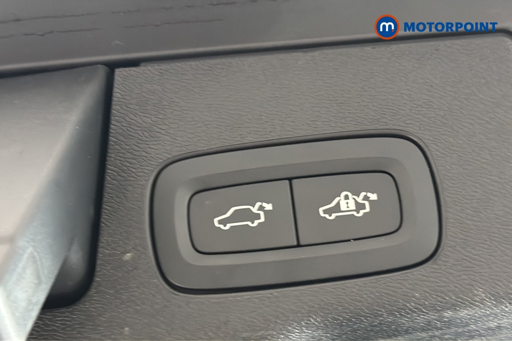 Volvo Xc60 R Design Pro Automatic Petrol SUV - Stock Number (1660793) - 35th supplementary image