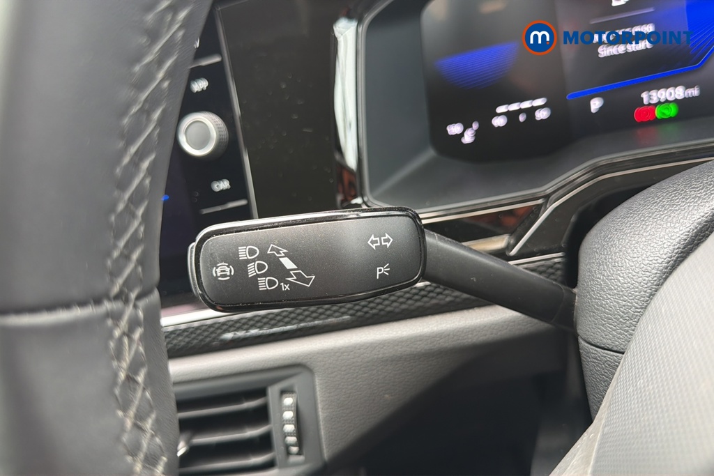 Volkswagen Polo Life Automatic Petrol Hatchback - Stock Number (1660809) - 5th supplementary image