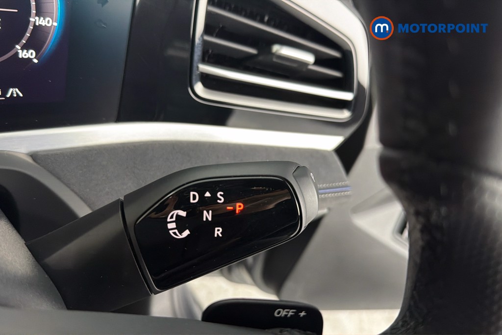 Volkswagen Passat R-Line Automatic Petrol Plug-In Hybrid Estate - Stock Number (1661968) - 7th supplementary image
