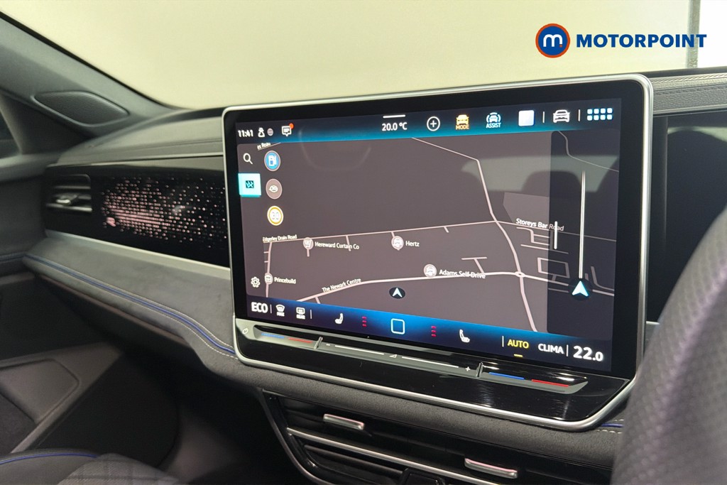 Volkswagen Passat R-Line Automatic Petrol Plug-In Hybrid Estate - Stock Number (1661968) - 10th supplementary image