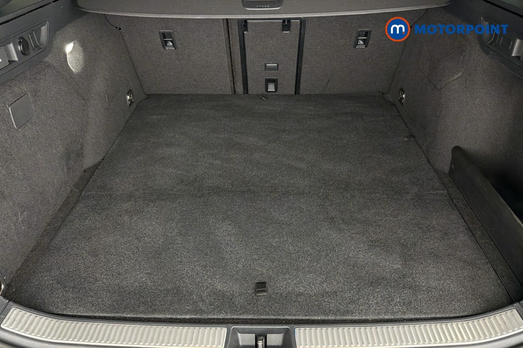 Volkswagen Passat R-Line Automatic Petrol Plug-In Hybrid Estate - Stock Number (1661968) - 33rd supplementary image