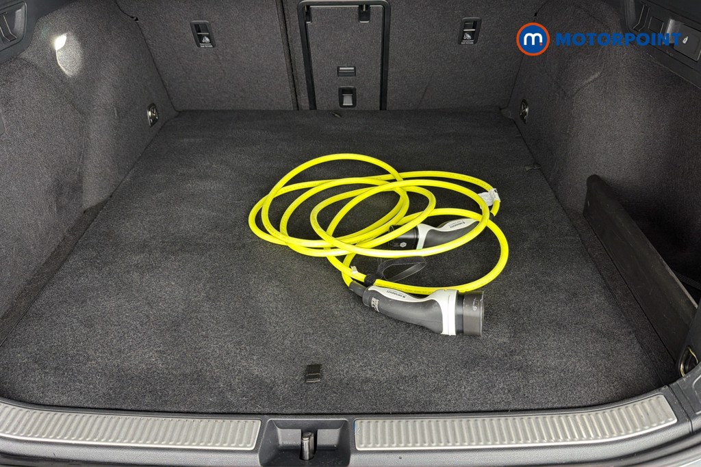 Volkswagen Passat R-Line Automatic Petrol Plug-In Hybrid Estate - Stock Number (1661968) - 34th supplementary image